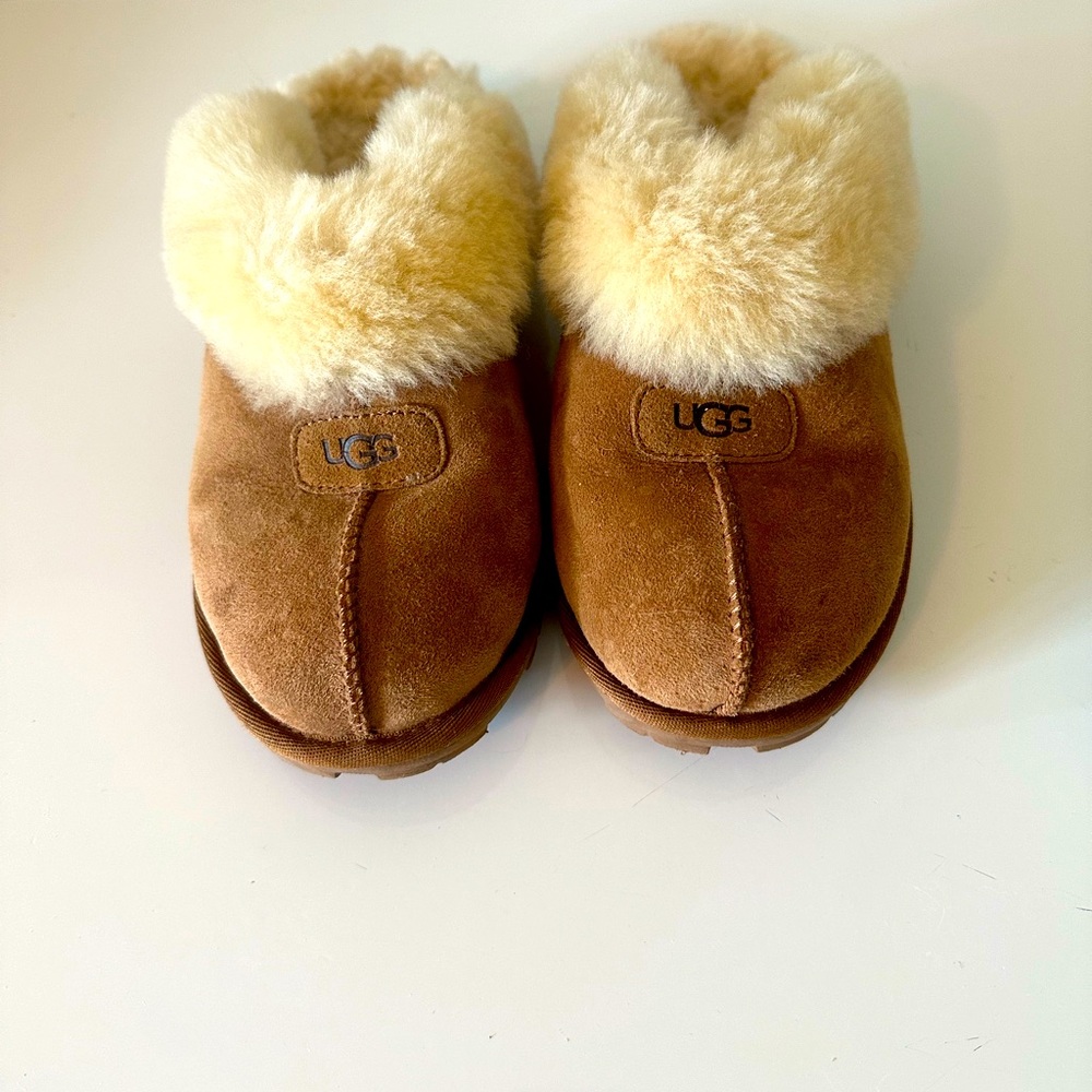 Chestnut UGG slippers size 8